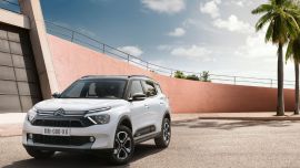 Un casi todoterreno de perfil familiar, con siete asientos, y craneado para resistir las condiciones climáticas hostiles de la región.