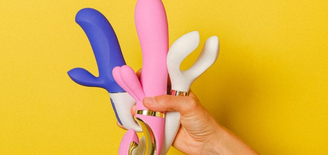 Cuando solo alcanzamos el orgasmo con nuestros juguetes: ¿hay que preocuparse?