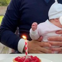 Maxi López y Daniela Christiansson celebran el primer mes de vida de Elle