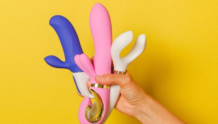 Cuando solo alcanzamos el orgasmo con nuestros juguetes: ¿hay que preocuparse?