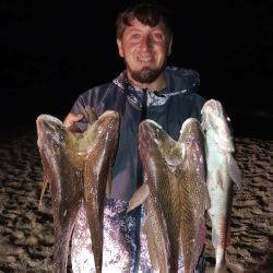 Salida nocturna de Román Guianone lo premio con una buena variada en un mes de mayo que sigue siendo muy positivo para la pesca.
