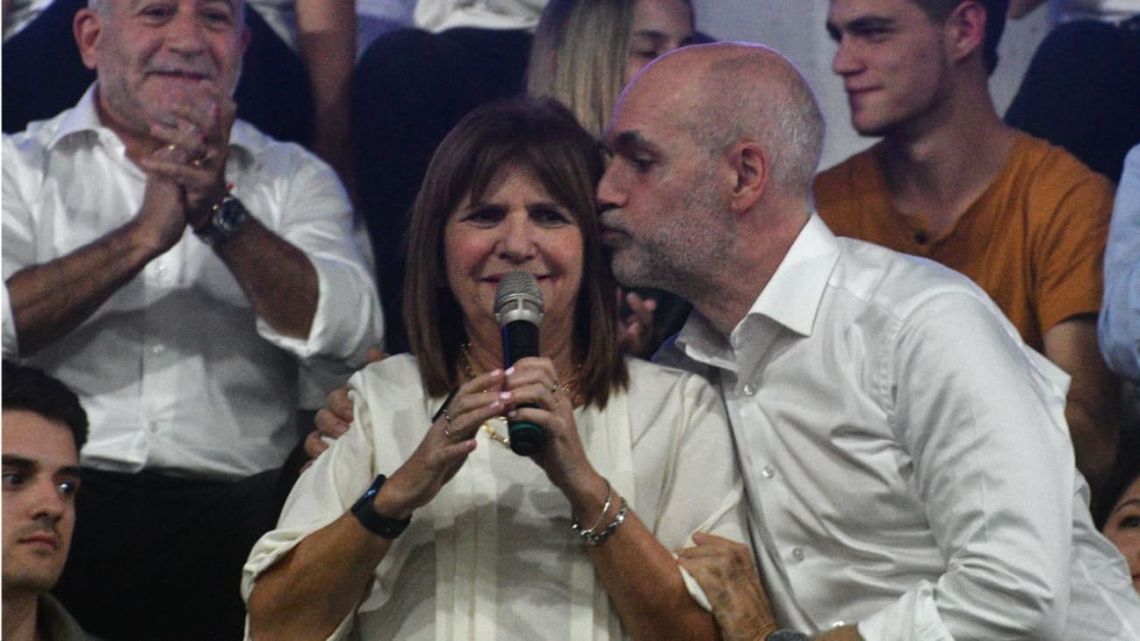 Beso y tregua en JxC: hubo foto inédita de Larreta y Patricia Bullrich