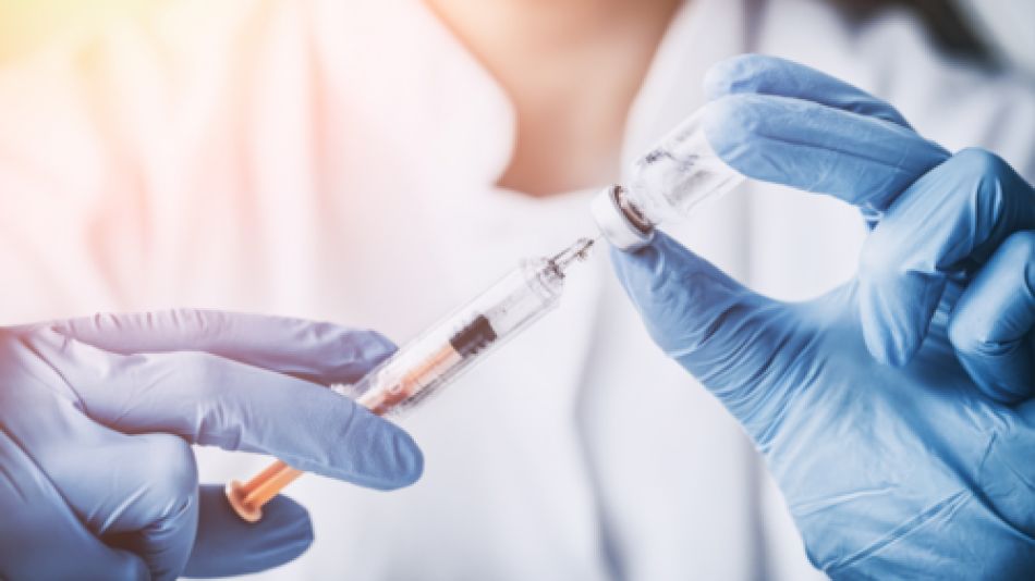 Los grupos de riesgo tienen que vacunarse contra la influenza.     