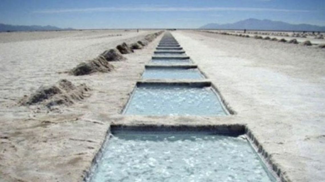 La UE trabaja en acuerdos para abastecerse de litio de Argentina y Chile