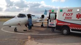 El vuelo sanitario que traslada al exvicepresidente Amado Boudou, a punto de partir desde Neuquén