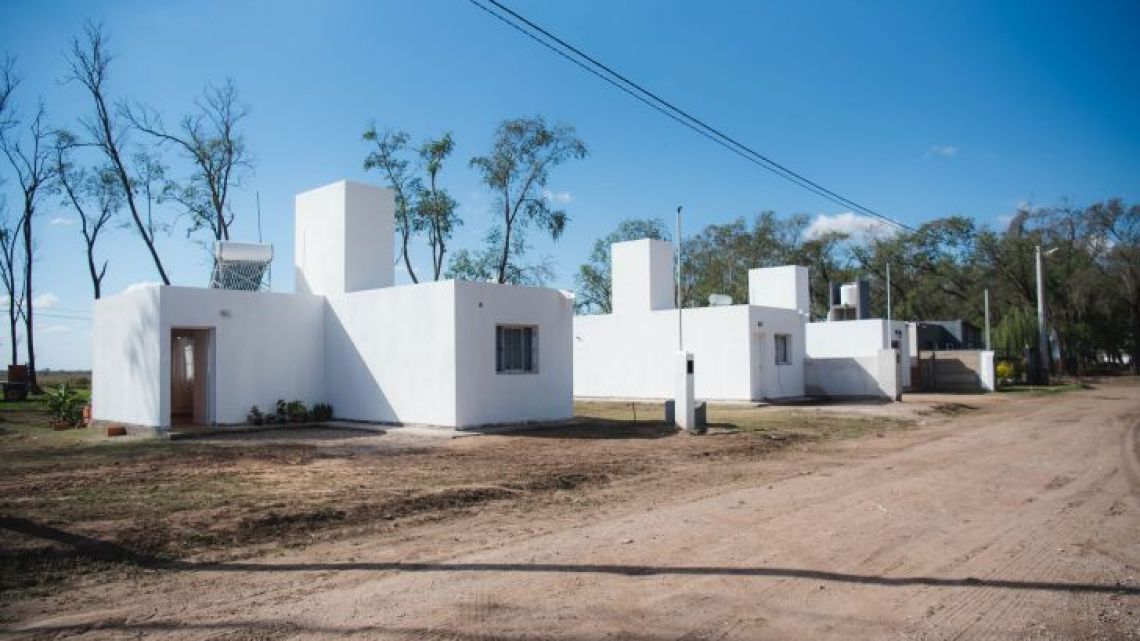 Avanza la construcción de viviendas y la integración barrial en los 26 ...