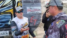 Los pescadores le sumaron peso a su pescados y fueron descubiertos. (Foto Facebook Lake Eire Wallege Trail)