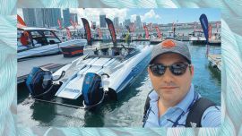 Nuestro enviado especial en plena muestra.