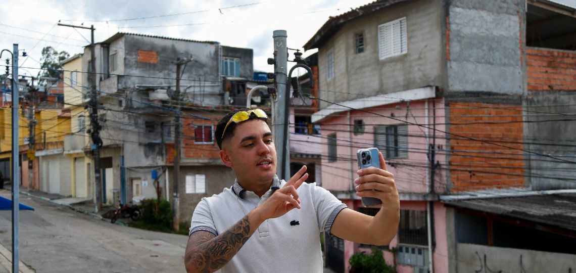 Brazil 'finfluencers' bring finance to the favelas | Buenos Aires Times