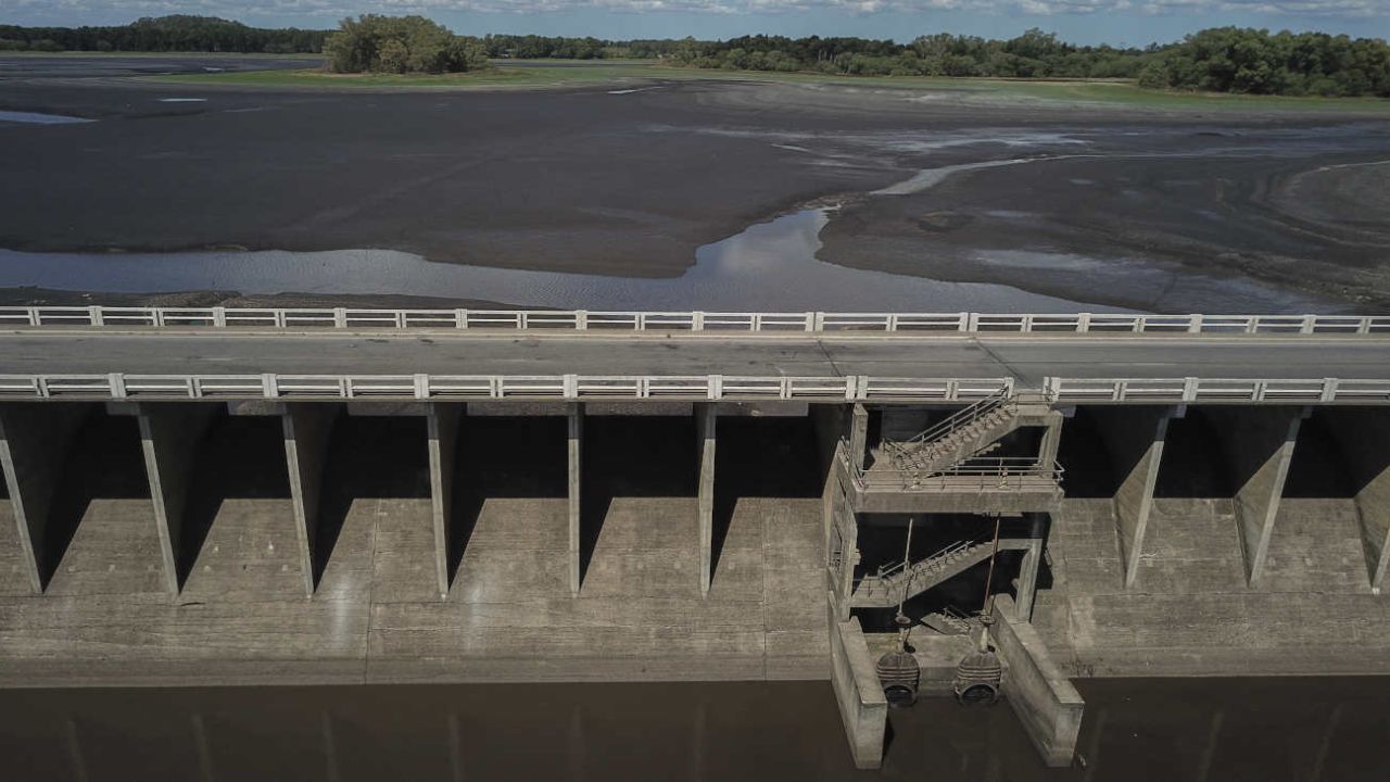 Faltan plata e infraestructura - EL PAÍS Uruguay