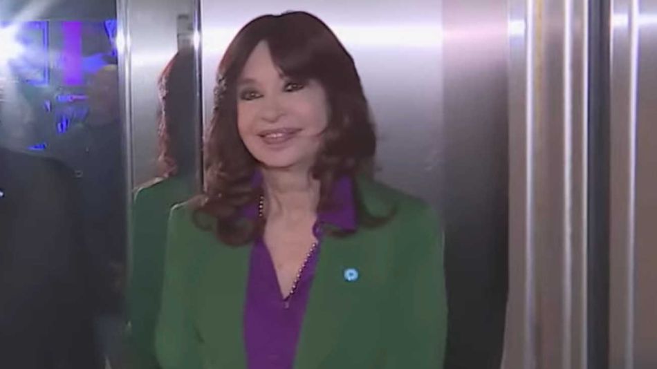 Cristina Kirchner llegada a Duro de Domar 20230518