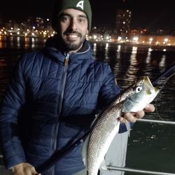 El morro del Club de Pesca Mar del Plata es para socios, pero es una referencia para señalar el buen pique en "La Feliz".