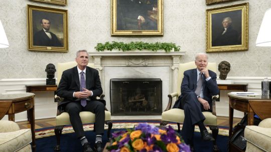 Biden McCarthy Meeting Tees Up Tense Week of Debt-Limit Talks