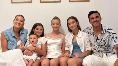 Fabian Cubero y Mica Viciconte junto a su familia