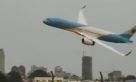 La pasada del avión presidencial por Aeroparque, acordada con la Torre de Control y que generó críticas.