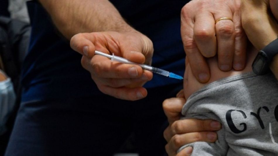 Refuerzos de vacunas contra el covid: el Gobierno actualizó las recomendaciones para grupos de riesgo
