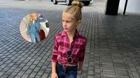 Matilda Salazar conquista con su audaz Total denim look y el pelo relajado