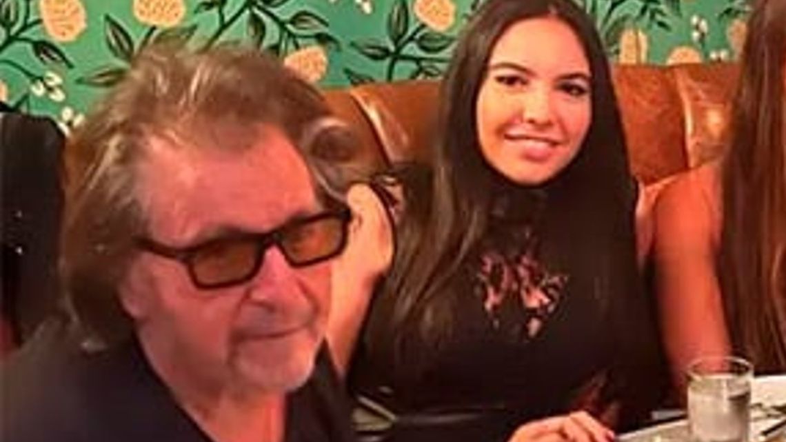 Quién es la joven de 29 años que espera un hijo con Al Pacino y es la