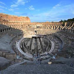 La foto muestra una vista del Coliseo. Un nuevo sistema de elevación situado en el interior del arco 17 del Coliseo permite a todos los visitantes alcanzar los niveles más altos de la cavea para disfrutar plenamente de la belleza del monumento. | Foto:ALBERTO PIZZOLI / AFP