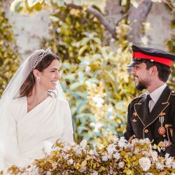 El hijo de Rania de Jordania y su esposa Rajwa sorprendieron con una lujosa boda real