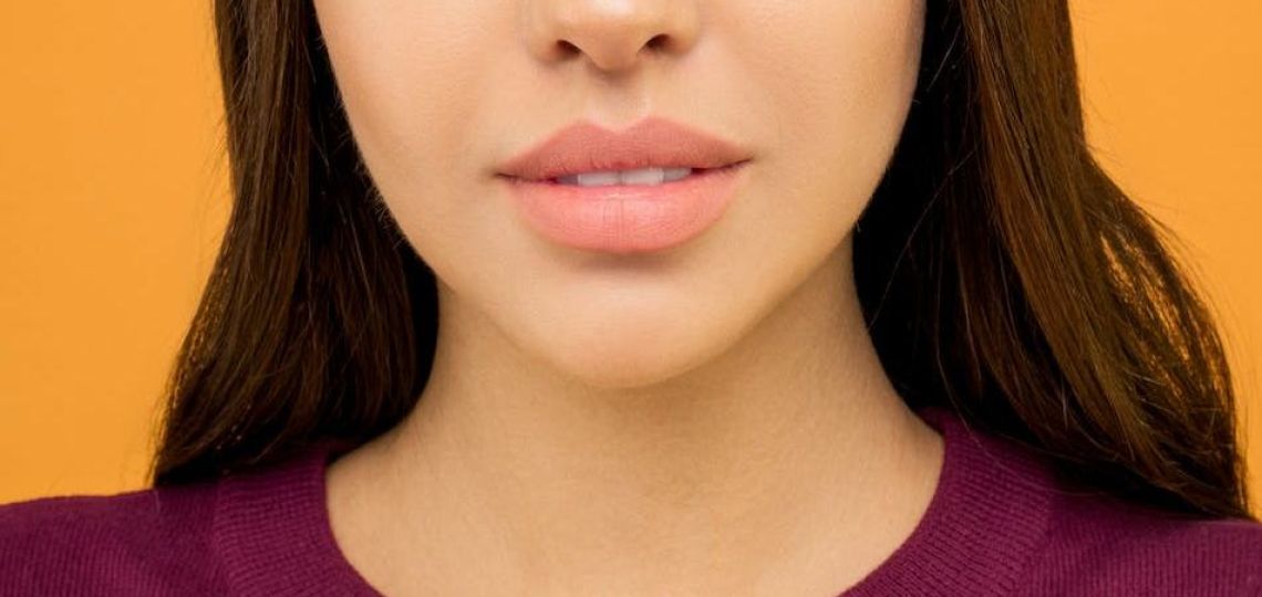 Labios resecos: cómo cuidarlos frente a frío extremo