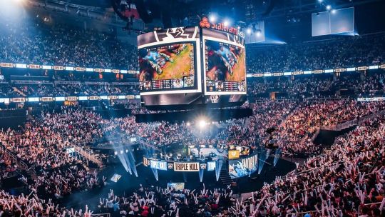 Toda la información relacionada a la escena del streaming/esports, la encontrás en PEEK Latam.