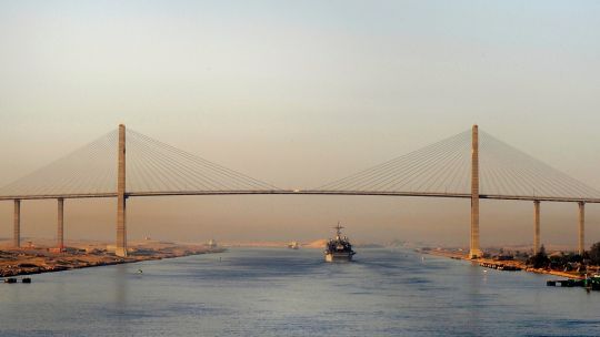 Canal de Suez: la construcción de un sueño milenario y el bloqueo de la "Flota amarilla"