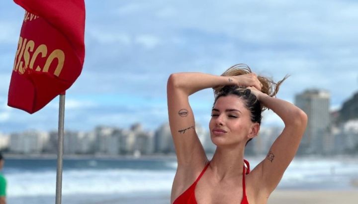La China Suárez y su bikini roja escarlata que será tendencia en verano