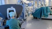Nace el primer bebé del mundo de un útero trasplantado implantado por un robot 20230606
