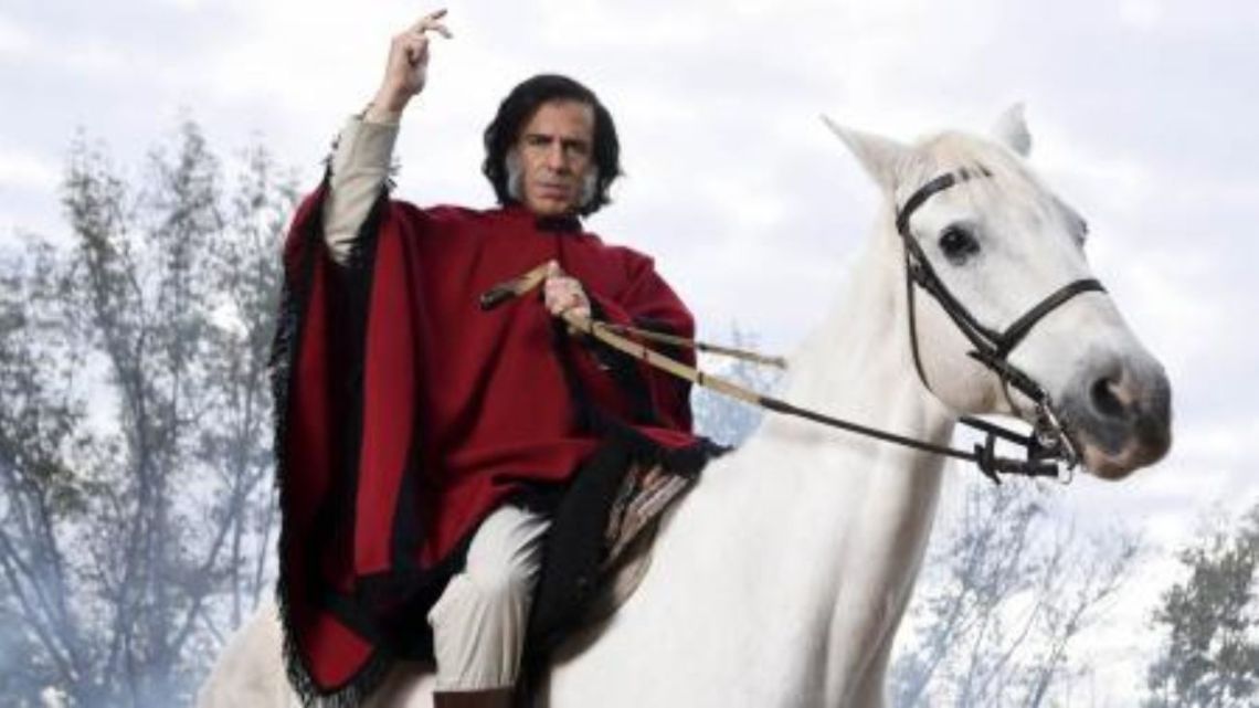 «¡Síganme!»  : nuevos detalles sobre la serie de Menem