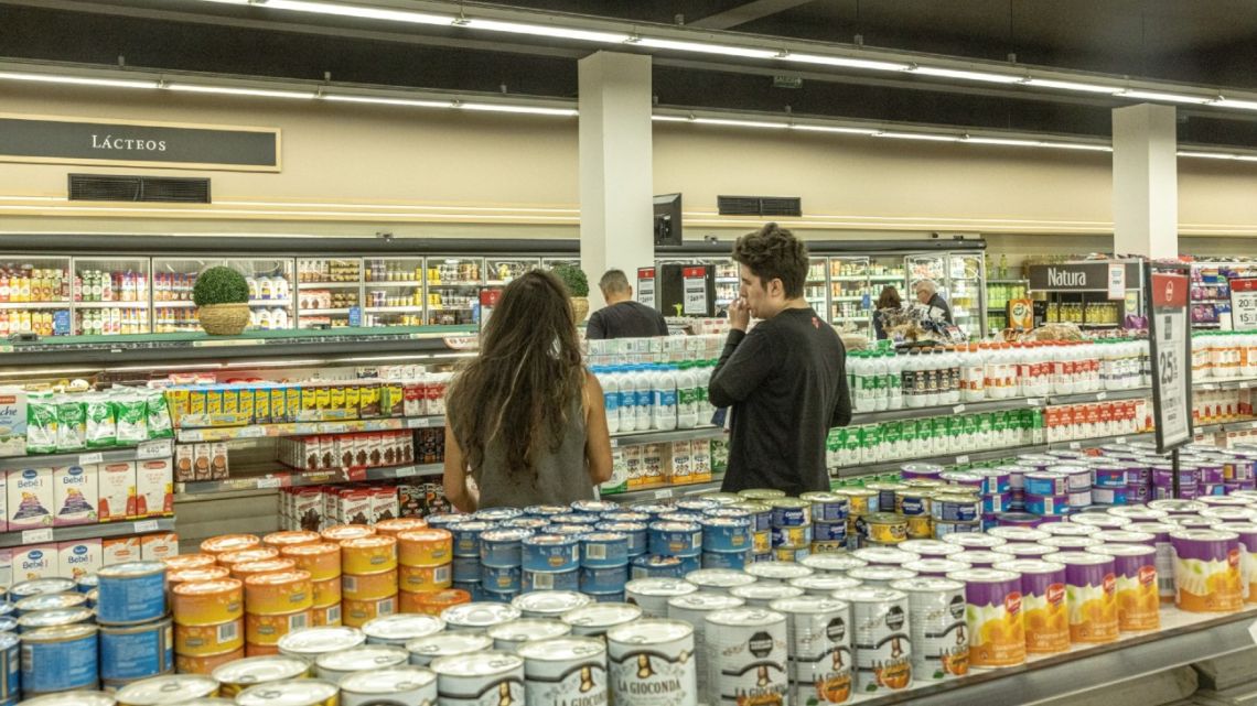 Shoppers at a supermarket in Buenos Aires.