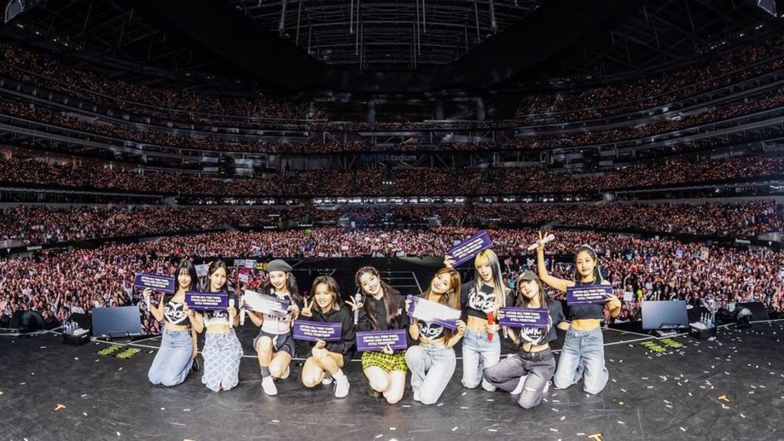 TWICE hizo historia como el primer grupo femenino en presentarse en el