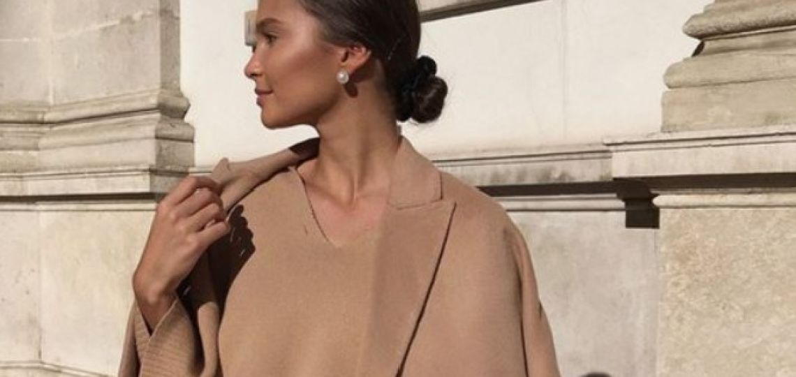 Tapado camel: los looks más fáciles y minimalistas con esta prenda comodín