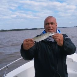 Dos mojarras por anzuelo hicieron la diferencia en esta jornada de pesca en un punto clásico del Guazú