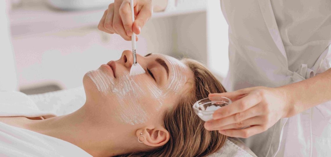 Descubre las mejores mascarillas faciales para hidratar tu rostro y rejuvenecer tu piel