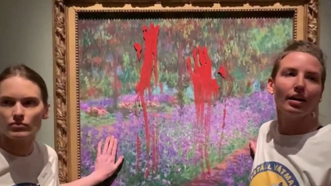 Dos mujeres vandalizaron un cuadro de Monet en Estocolmo