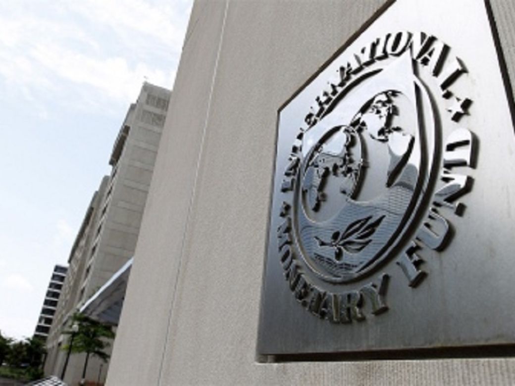 El FMI pidió a Argentina "eliminar las restricciones cambiarias" | Perfil