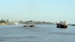 Remolcadores en puertos de Rosario