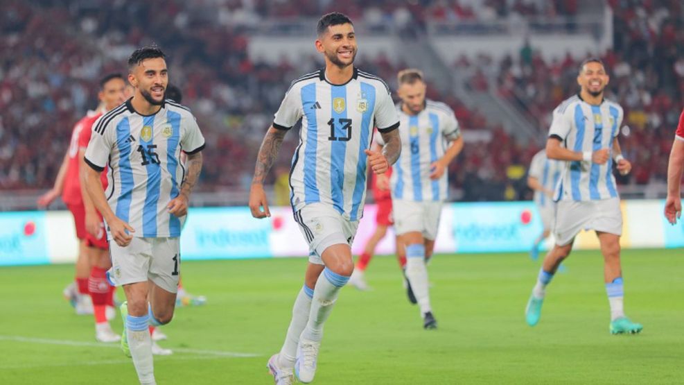 La Selección Argentina venció por 2 a 0 a Indonesia y bajó la persiana hasta septiembre