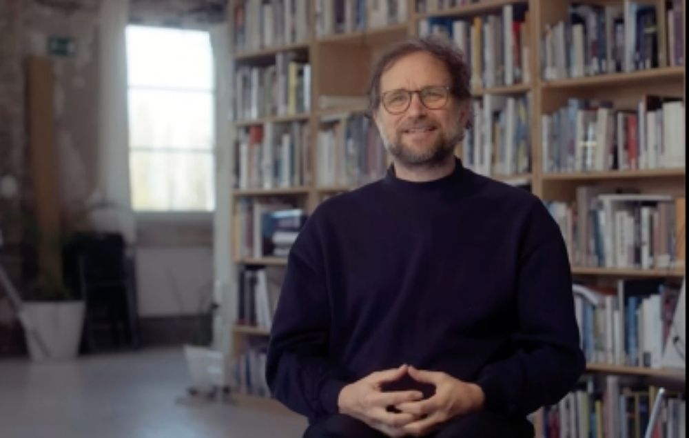 Tomás Saraceno, artista nacido en Tucumán pero con base profesional en Europa.