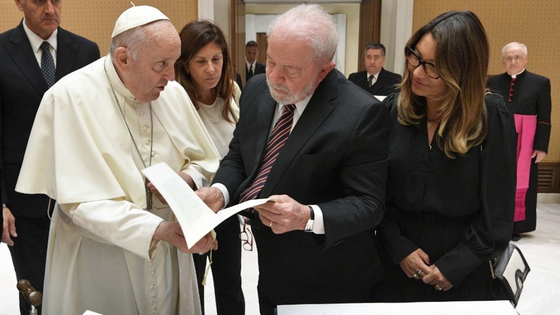 Lula fue recibido por Francisco: «Estamos en tiempos de guerra y la paz es muy frágil», dijo el Papa
