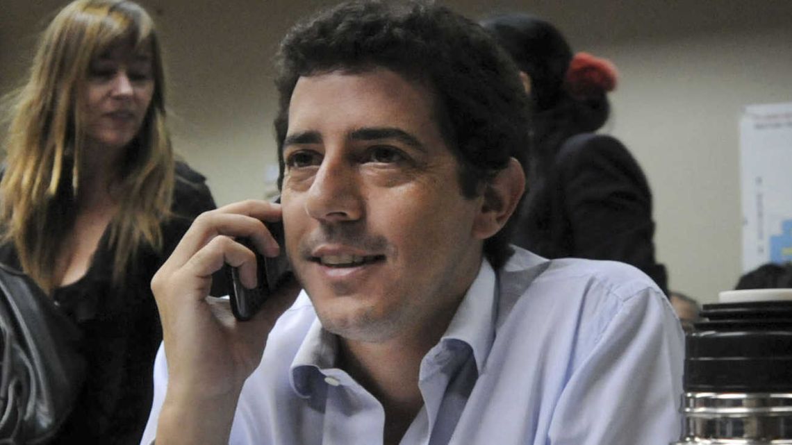 Wado de Pedro: una historia de militancia, recuperación de la identidad y trabajo estatal