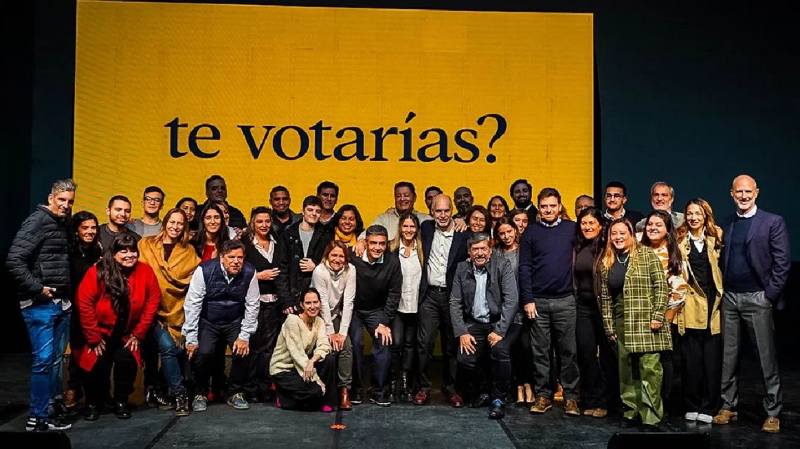 Rodríguez Larreta presentó a los 34 vecinos seleccionados para los precandidatos PRO