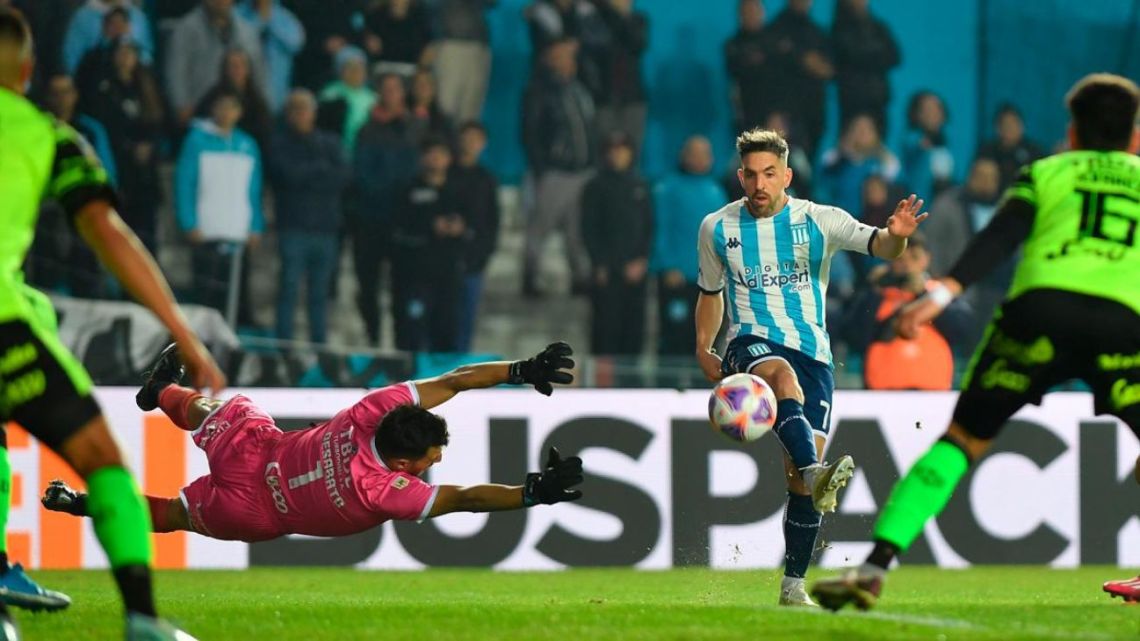 Racing could only draw against Barracas and Tigre beat Vélez