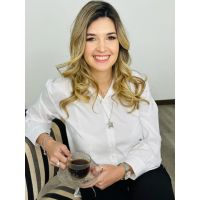 Dra. Luciana Ojeda: Médica especialista en psiquiatría