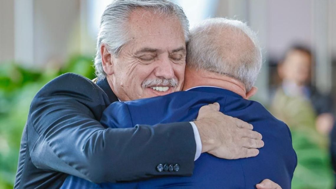 President Alberto Fernández and Brazil President Luiz Inácio Lula da Silva embrace.