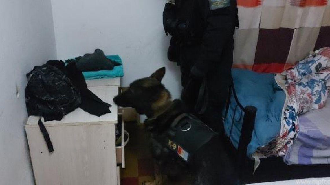 Detuvieron a una mujer que secuestró a un hombre al que le vendía drogas