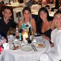 Oriana Sabatini, Paulo Dybala y Ángel Di María, de vacaciones en Ibiza: las mejores fotos de una noche de fiesta