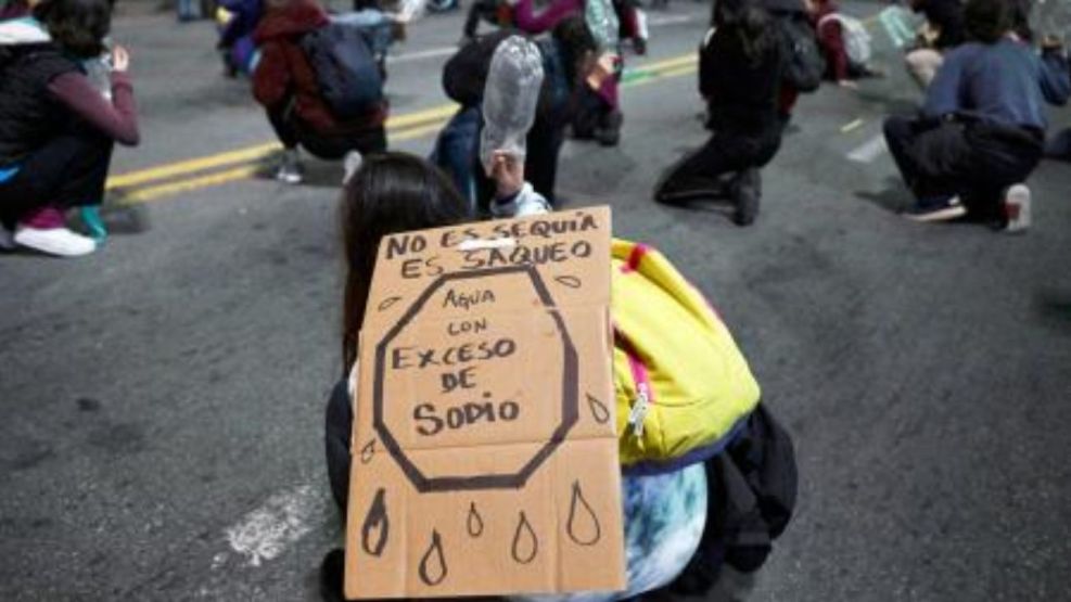 Una protesta ambiental en el marco de la crisis hídrica.