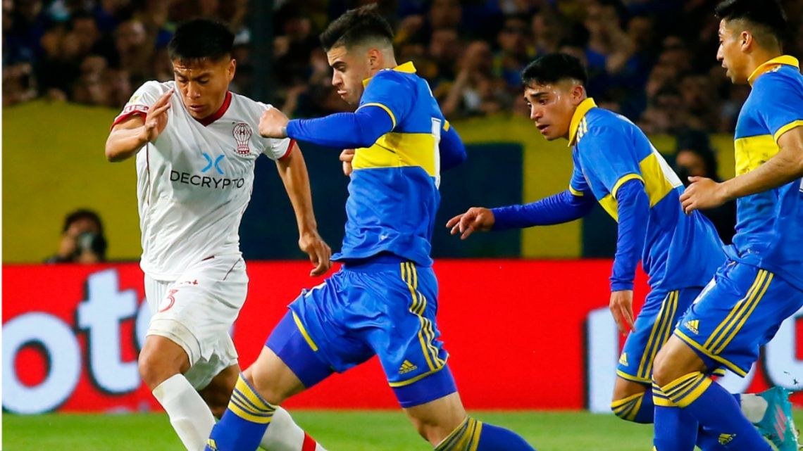 The match between Boca and Huracán by Professional League changed a time change